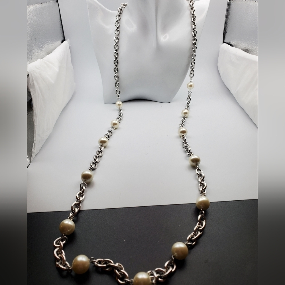 Floating celtic‎ pearl necklace 😍  N1640